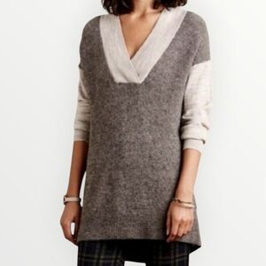 Anthropologie Moth Colorblock V-Neck Gray Tunic Sweater Size S Cozy Alpaca Wool